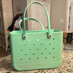 Mint Bogg Bag Lightly Used
